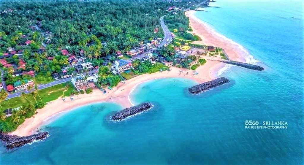 Sea Shell Villa Hikkaduwa 2 Separate Cabanas Ocean Front Villa Exteriér fotografie