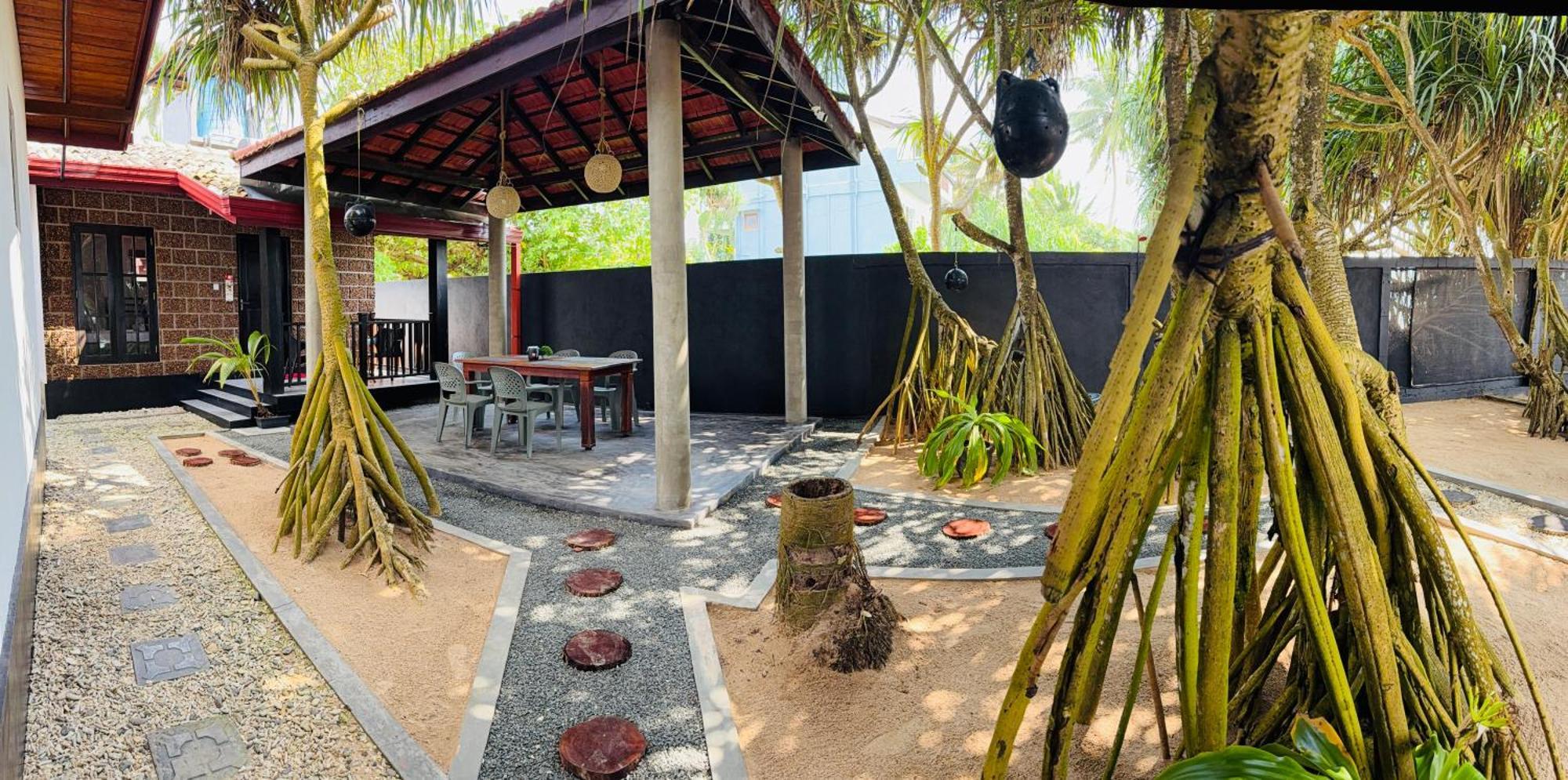 Sea Shell Villa Hikkaduwa 2 Separate Cabanas Ocean Front Villa Exteriér fotografie